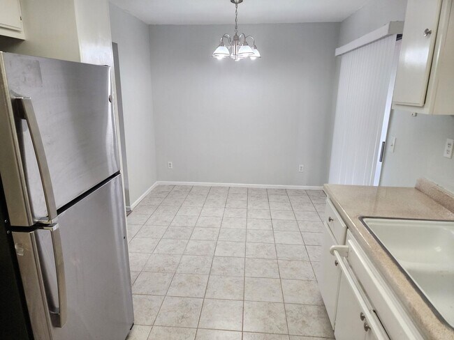 Building Photo - 15833 Serrano Rd