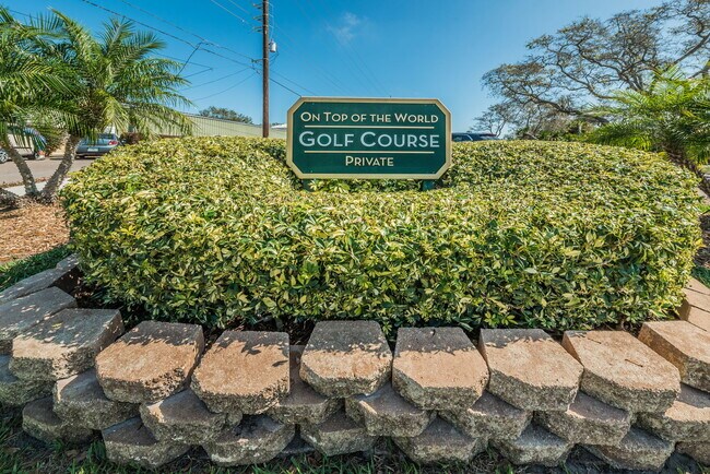 Building Photo - 2462 Brazilia Dr