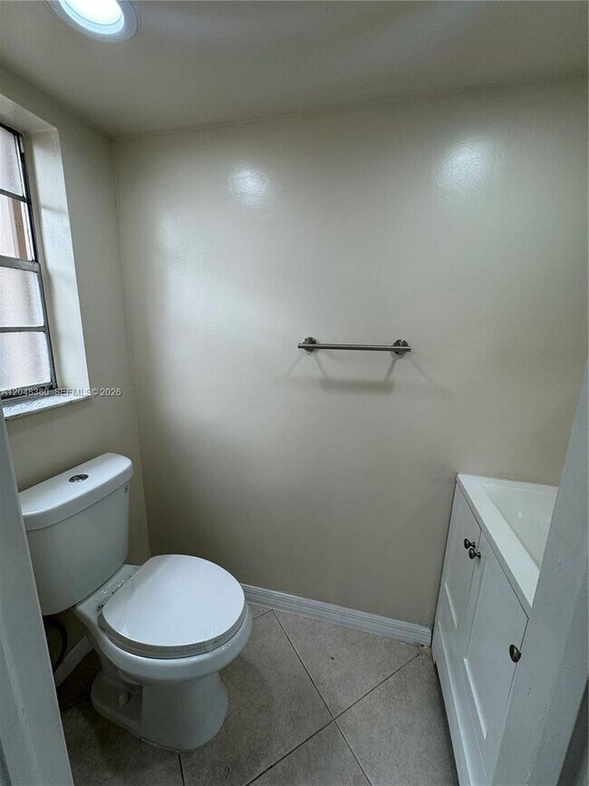 Building Photo - 3167 Coral Springs Dr