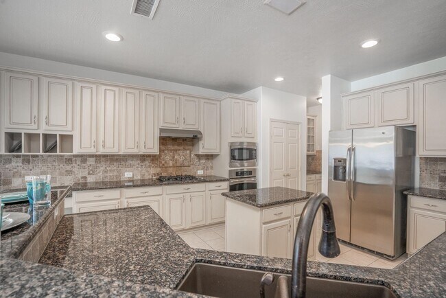 Building Photo - 22 Westwinds Cir