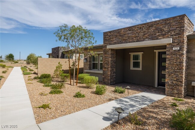 Building Photo - 929 Silverfir Ct