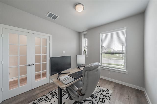 Building Photo - 3202 Glorioso Dr