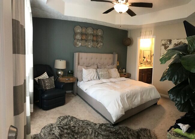 Building Photo - 2555 Flat Shoals Rd