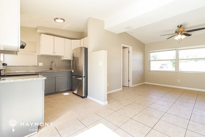 Building Photo - 3290 Hillsdale Ave