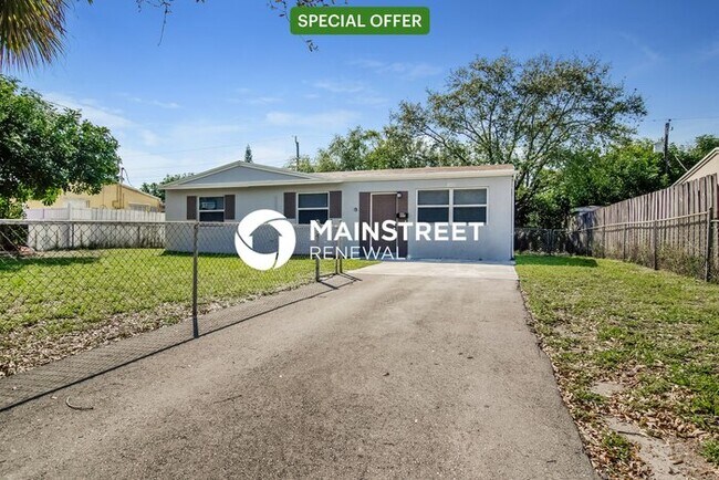 Primary Photo - 3 Bedroom Pet-Friendly Home in Hollywood, ...