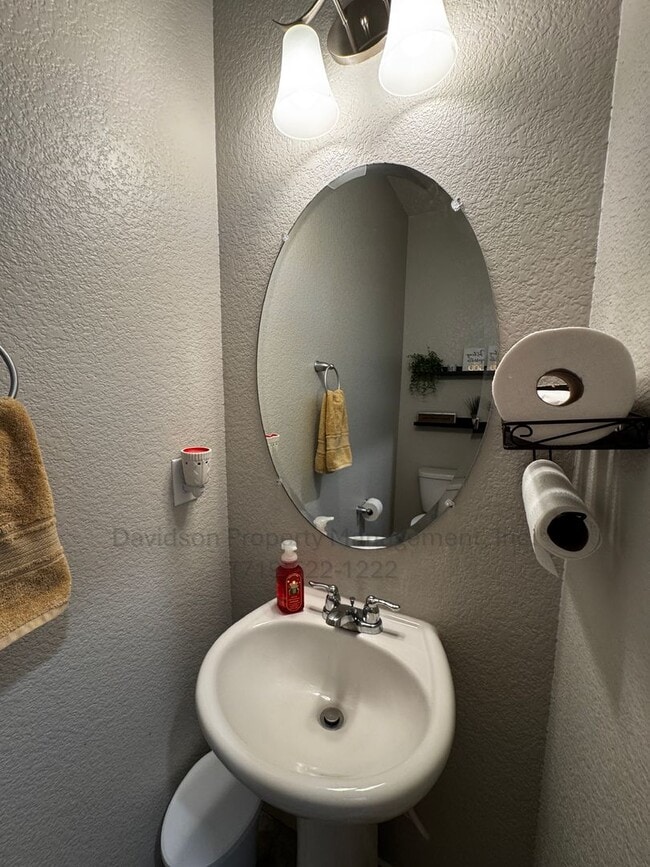 Building Photo - Stunning 4 Bedroom House in Lorson Ranch