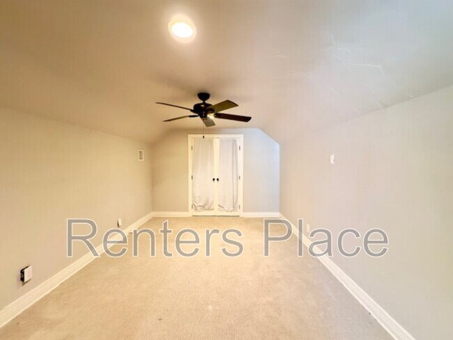 Building Photo - 4131 S Madison Pl