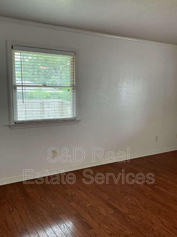 Building Photo - 4038 Doral