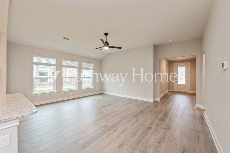 Building Photo - 1825 Atwood Dr