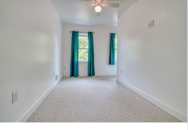 Building Photo - Stunning Newly Renovated 2 Bedroom 1 Bathroom
