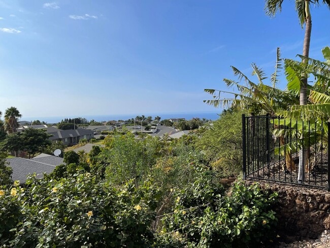 Building Photo - 3 Bedroom Home in Newer Gated Community in Waikoloa Village