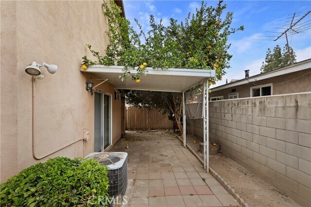 Building Photo - 20721 Roseton Ave