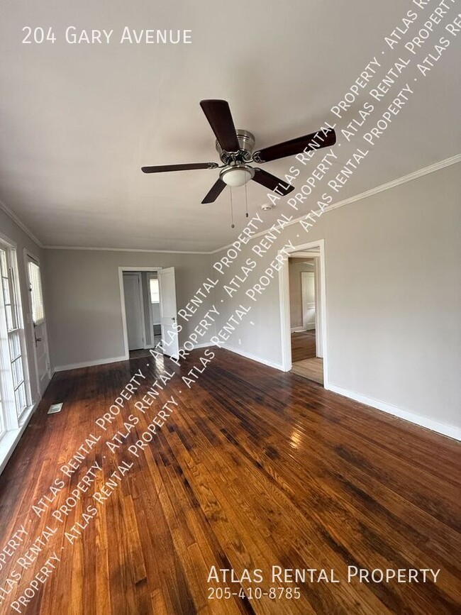 Building Photo - 204 Gary St