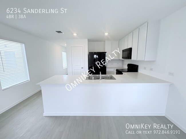 Building Photo - 6234 Sanderling St