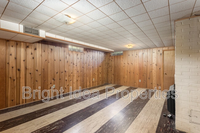 Building Photo - 4950 Sheridan Ave S