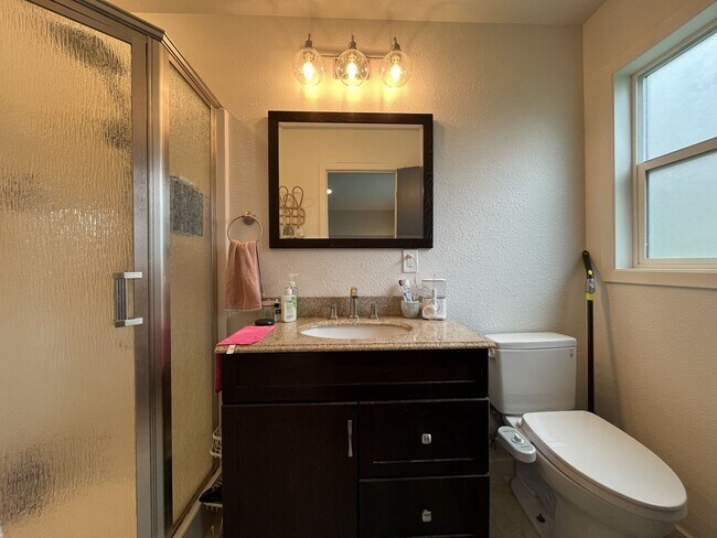 Building Photo - Comfortable Living in Bethany with Two Separate Units, Expansive 0.45-Acre Lot & Versatile Detach...