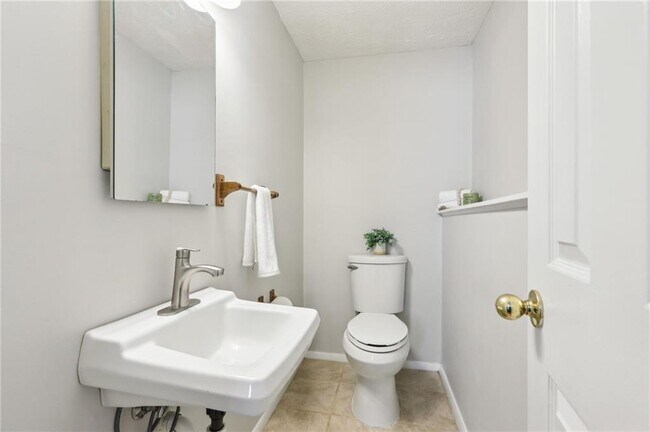Building Photo - 10475 Willow Meadow Cir