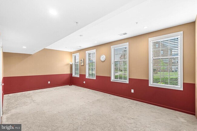 Building Photo - 43117 Shore Square
