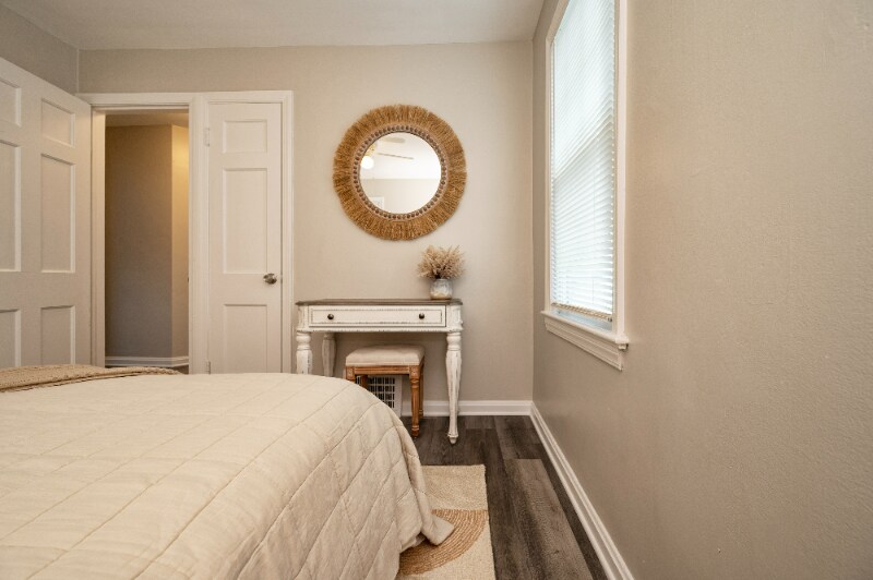 Building Photo - 3722 Bainbridge Rd