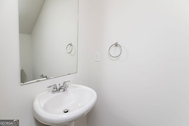 Building Photo - 160 Avondale Blvd SE