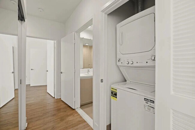 Building Photo - 5308 Sepulveda Blvd