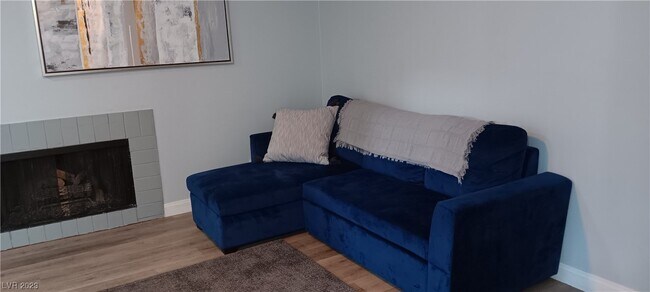 Building Photo - 5045 Spencer St