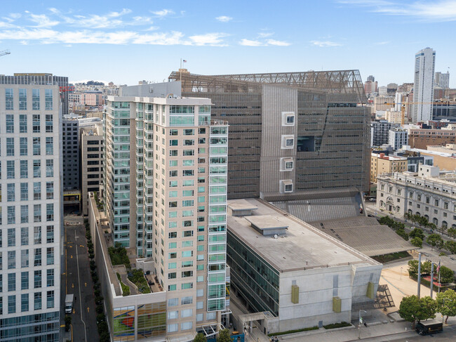 Building Photo - 1160 Mission St