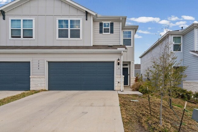 Building Photo - 7200 Grenadine Bloom Bnd