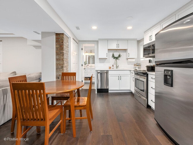 Building Photo - 34 N Waiola Ave