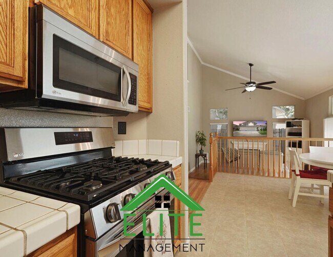 Building Photo - Spacious 4-Bedroom, 3-Bath Home in Desirab...