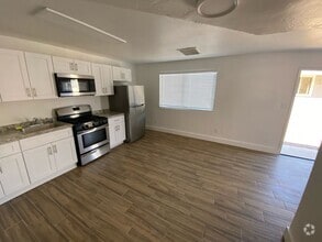 Building Photo - 2173