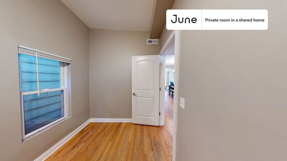 Primary Photo - Private bedroom in 3 bed/1 bath Home