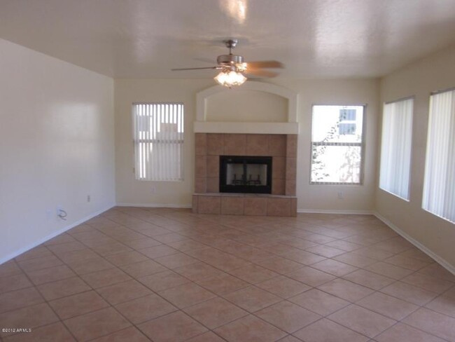 Building Photo - Gilbert 5 Bed, 3 Bath Home with Pool - LAN...