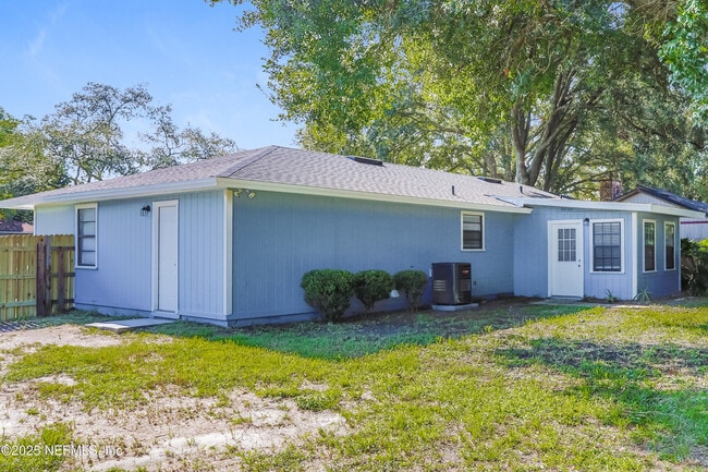 Building Photo - 8408 Rampart Rd