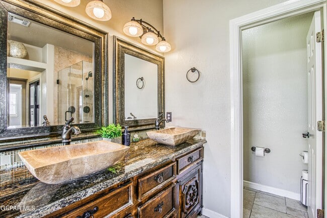 Building Photo - 6561 Isla Del Rey Dr