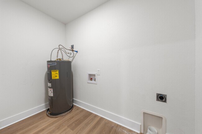 Building Photo - 2406 Gorman Ave