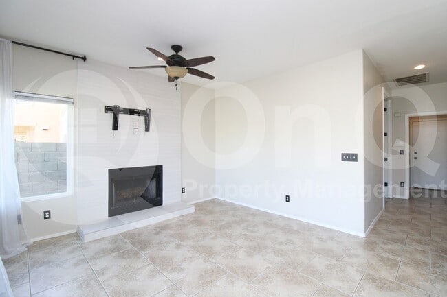 Building Photo - 16643 S 15th St