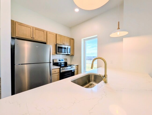 Building Photo - 5900 Fort Ave