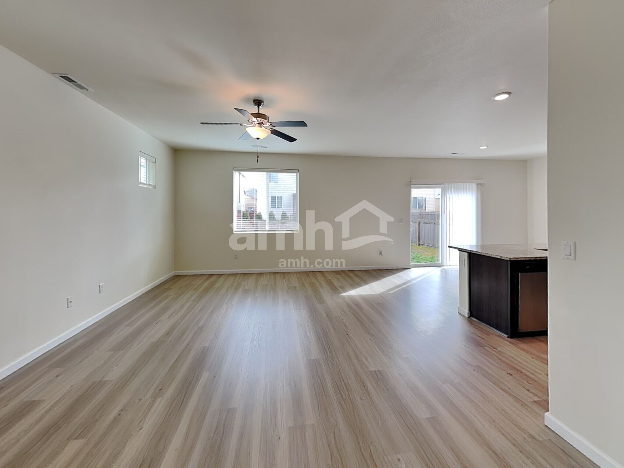 Building Photo - 1221 W 17th Ave