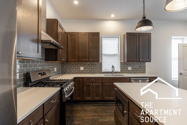 Building Photo - 1836 S Carpenter St