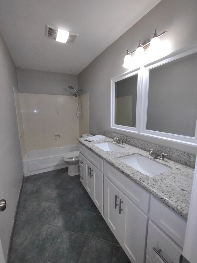 Building Photo - 108 Beaupre Dr