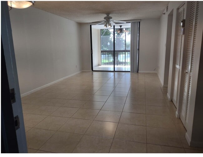 Building Photo - 2025 Lavers Cir