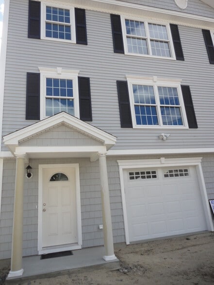 Unit for rent - 6 Elm St