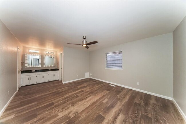 Building Photo - 609 Banner Ave