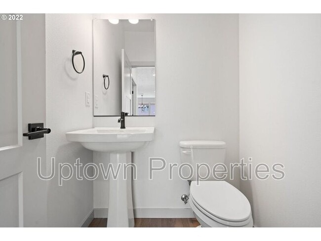 Building Photo - 2507 S Cache Cir