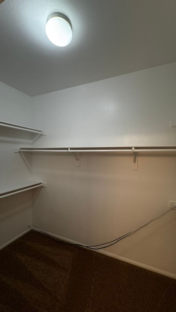 Building Photo - NW 3 BDRM Plus Loft