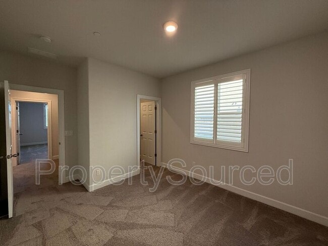 Building Photo - 1978 Memorial Ln