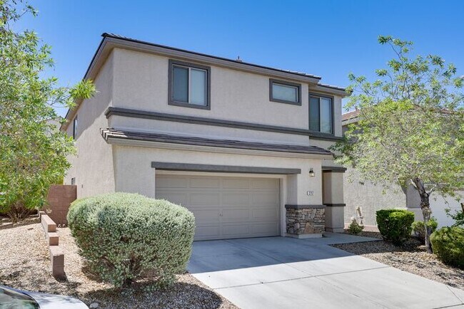 Building Photo - SPACIOUS 3 BEDROOM HOME IN 89044