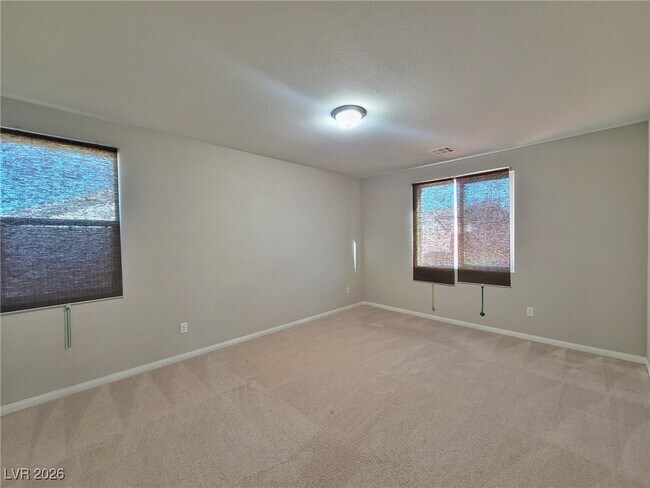 Building Photo - 5652 Redwood St