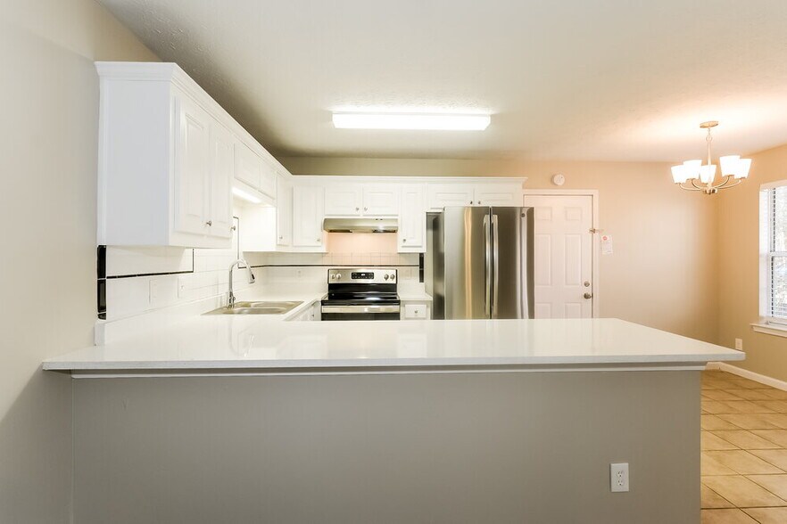 Building Photo - 235 Riverbrooke Terrace